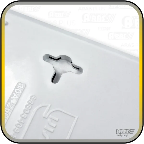 محافظ برق شش خانه امگا مدل P6000 کابل 3 متر - Image 6